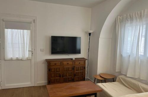 La Trinidad-San Juan y Todos los Santos Apartment | Casa Plaza Profesor Lopez Neyra