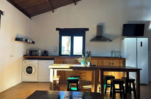 Arahal Cottage | Casa Rural Única Nature, Swimming Pool and Sunsets