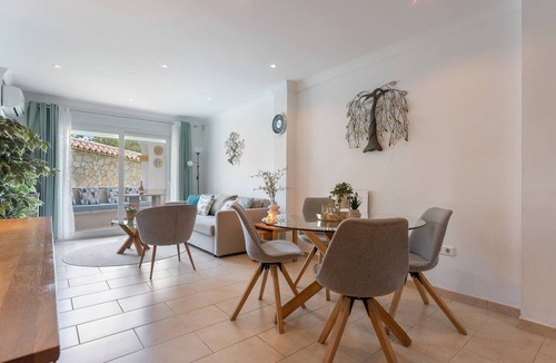 La Capellania Apartment | Casa Reus Apartment with Outdoor Pool and Garden for 4