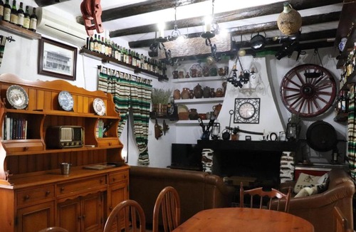 Arenales de San Gregorio House | Casa Rural Eufemia