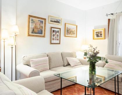 Padul Villa | Casa rural Buenos Días con chimenea, calefacción y barbacoa