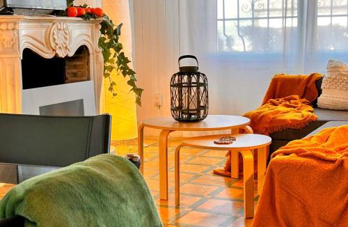 Barrio de la Vega House | Casa Rural con piscina privada y jardines - LA CASILLA