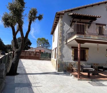 Navaluenga House | Casa Rural El Pinaron