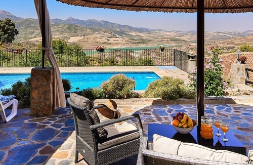 El Gastor Villa | Casa Rural El Tajo El Gastor by Ruralidays