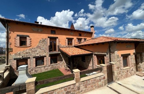 Cabezon de la Sierra House | Casa Rural La Traviesa de la Demanda