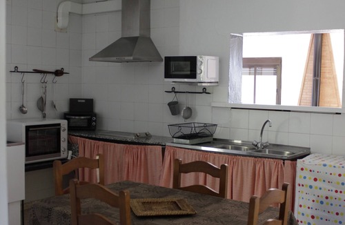 Prado del Rey Ski Chalet | Casa Rural La Jaima ideal for families, groups of friends, etc.