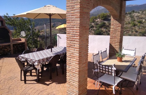 Yunquera House | Casa Rural La Revuelta con las mejores vistas a la naturaleza