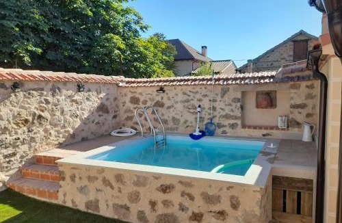Navas de Riofrio House | Casa Rural Las Cigüeñas de Las Navillas