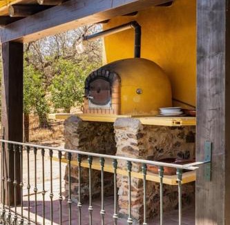Santa Olalla del Cala Villa | Casa Rural Navalonguilla con piscina