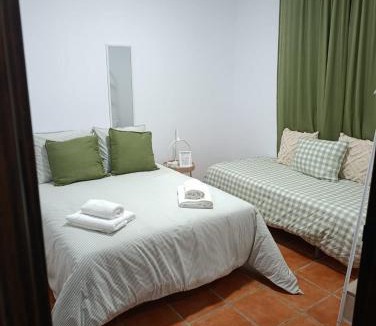 Valencia del Ventoso House | Casa Rural Tapias Blancas