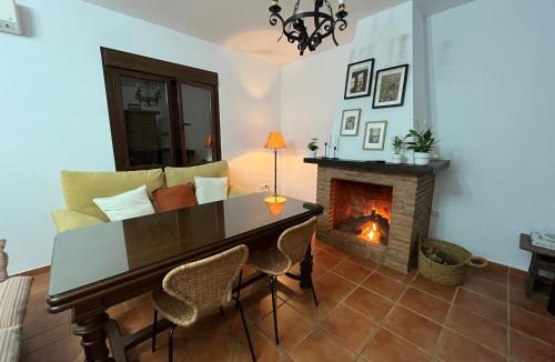 Valencia del Ventoso House | Casa Rural Tapias Blancas