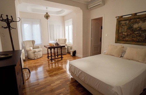 Brazatortas Hotel | Casa Rural Tres Ventas