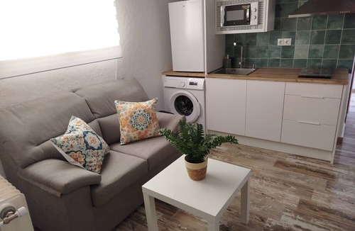 Quesada Apartment | Casa rural Villalta tipo cueva con bañera de hidromasaje – Estancia romántica única