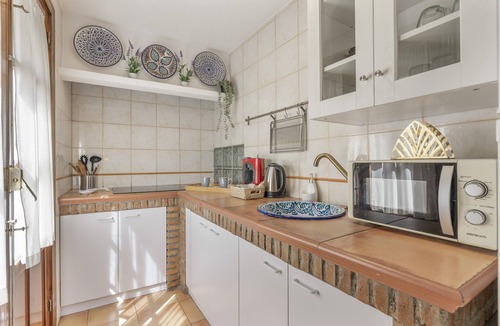 Albaicin House | Casa Taracea Del Chapiz: Mountain Views, Wi-Fi, and Air Conditioning