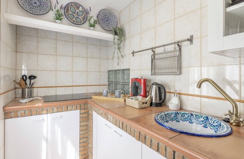 Albaicin House | Casa Taracea Del Chapiz: Mountain Views, Wi-Fi, and Air Conditioning