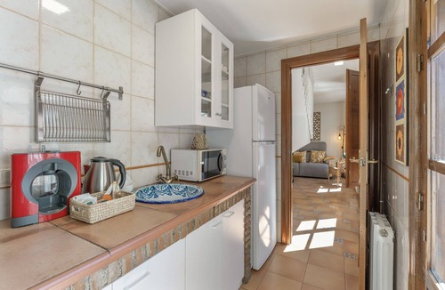 Albaicin House | Casa Taracea Del Chapiz: Mountain Views, Wi-Fi, and Air Conditioning