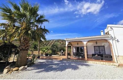 Alcaucin House | Casa Vista: Vacation Home with a Heated Pool
