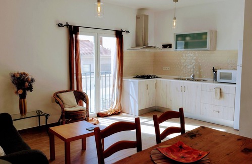 Padul House | Casa VistaAlegre. Cozy village house. Private pool near Granada.