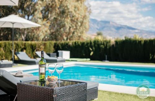 Vinuela Villa | Casa Wood | 4BR Family Villa, Pool & Views