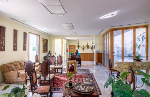 Carmona House | Casa Xanadu Carmona - Stylish villa with rooftop terrace and stunning views of Parador