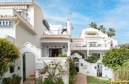Oasis del Capistrano Apartment | Casablanca 46 Oasis Properties