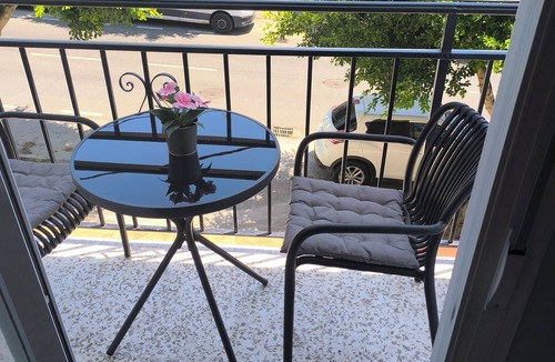 Ciudad Jardin House | Casacasini 1B-Family-friendly 2-bedroom home with sofa bed and terrace in Málaga