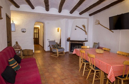 Galera House | Casas Cueva El Mirador de Galera for 7 people