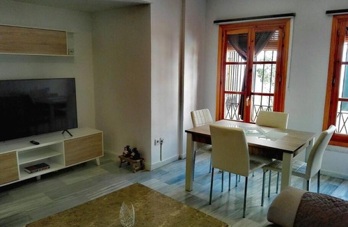 San Lorenzo Apartment | Casita de la Piedra Escrita