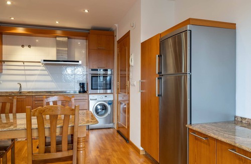 Monforte de Lemos Apartment | Celso Emilio Ferreiro Apartment in the Heart of Ribeira Sacra with Views of Monforte