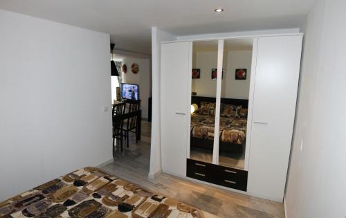 Historical Center Apartment | CENTER SEVILLA (Wi-Fi). CATHEDRAL 3 MIN.