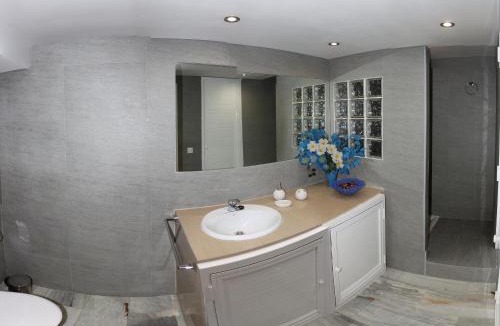 Historical Center Apartment | CENTER SEVILLA (Wi-Fi). CATHEDRAL 3 MIN.