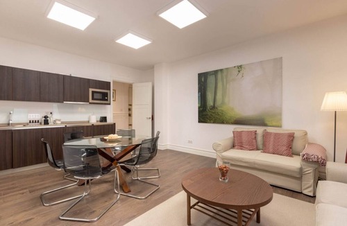 Bilbao City Centre Apartment | CENTRAL 16 by Kyosai
