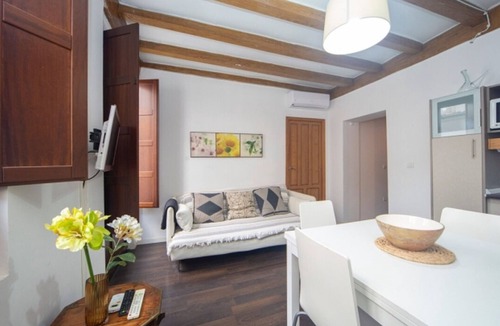 Central District Villa | Central apartment in Granada - 4 guests