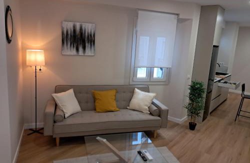 Los Tilos Apartment | Central City Apartment, Avenida Andalucía