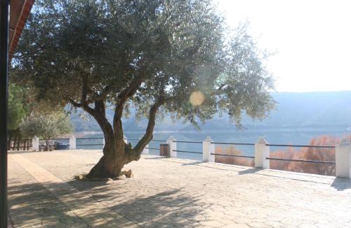Iznajar Hostel | CENTRO DE OCIO ALÚA Casa Rural Iznájar Lago de Andalucía