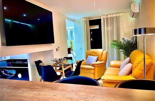 Linares Apartment | CENTRO, PARKING, PISCINA 2 Dormitorios SUITE PONDOS