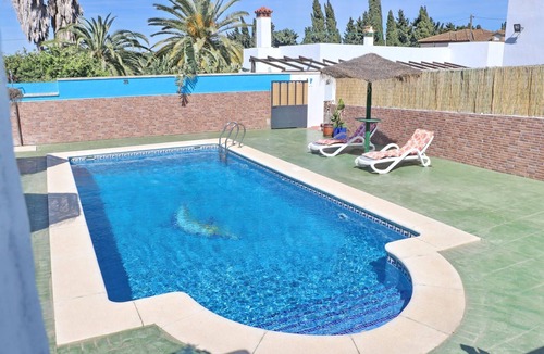 Conil de la Frontera Ski Chalet | Chalet Blue in Conil de la Frontera
