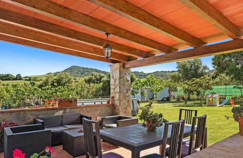 Vejer de la Frontera House | Chalet 'Casa Juan Alba' with Mountain Views, Pool, and Wi-Fi
