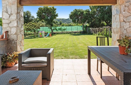 Vejer de la Frontera House | Chalet 'Casa Juan Alba' with Mountain Views, Pool, and Wi-Fi