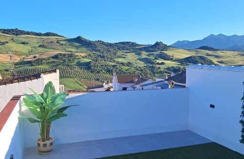 Montecorto Ski Chalet | Chalet 'Casa Las Vistas' with Mountain View, Private Terrace and Balcony