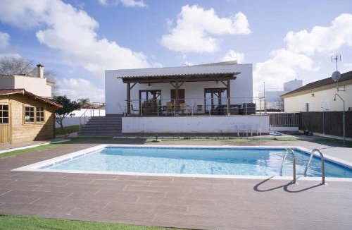 San Andres Golf Ski Chalet | Chalet con Piscina Privada, Jardín y Gran Capacidad 18 personas