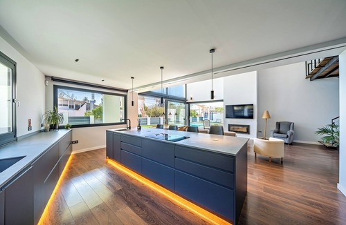 Torremolinos Ski Chalet | Chalet con Piscina Villaspainexperience