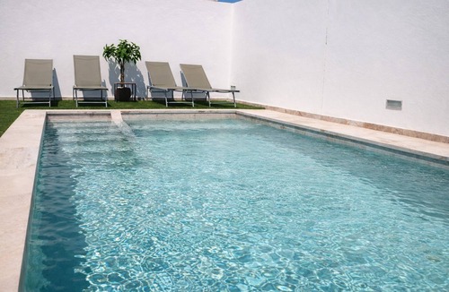 Los Naveros Ski Chalet | Chalet con piscina en Naveros