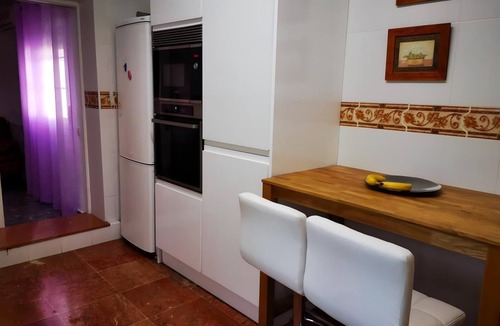 Valencina de la Concepcion House | Chalet de Lujo con Piscina Privada y Terraza Ideal para Familias y Grupos en Se