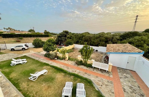 Bolonia House | Chalet en la playa de Bolonia