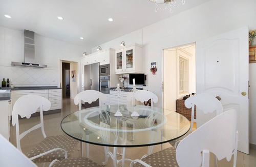 Chiclana de la Frontera House | Chalet Casa Abedul Sancti Petri with Pool, Garden & Wi-Fi