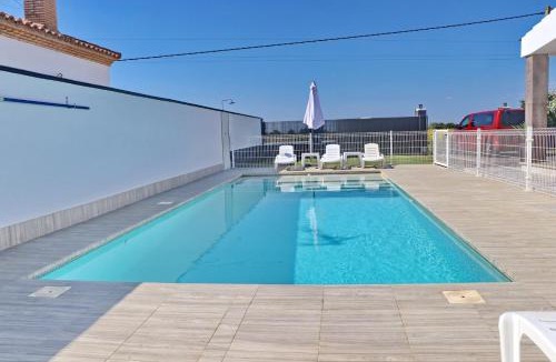 Conil de la Frontera Ski Chalet | Chalet moderno con pisicina