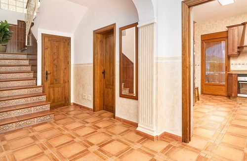 Sayalonga House | Chalet 'Villa Javier En Sayalonga' with Mountain View, Wi-Fi and Air Conditioning