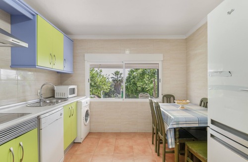 El Bosque House | Chalet 'Villa Rosario' with Mountain View, Pool & Wi-Fi