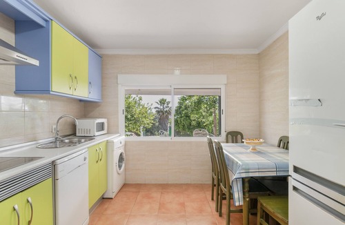 El Bosque House | Chalet 'Villa Rosario' with Mountain View, Pool & Wi-Fi